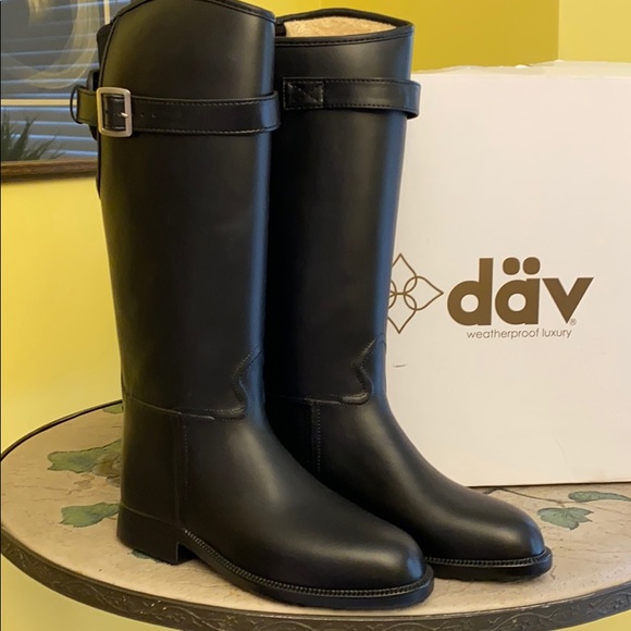 dav rain boots